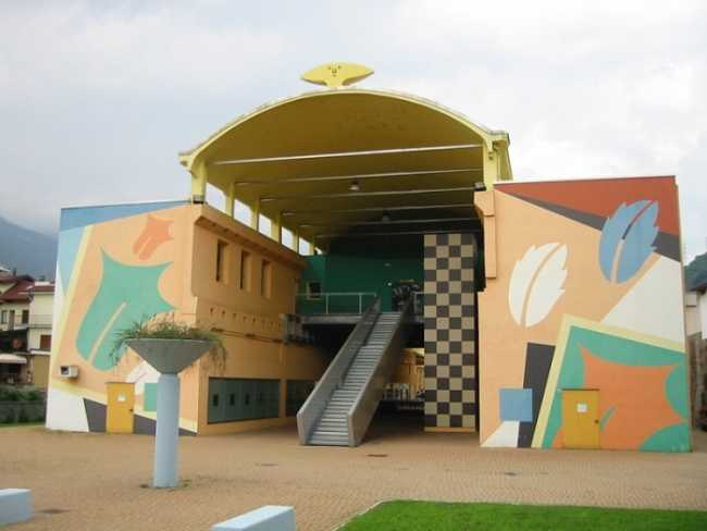 Forum estate