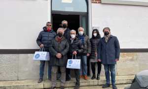 Rotary consegna pacchi Natale