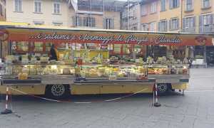 battaglia mercato piazza covid