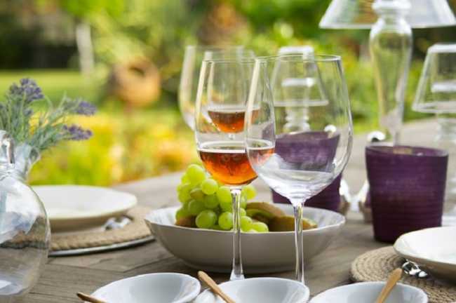 bicchieri con vino