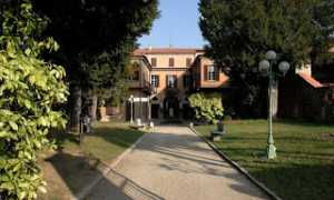 gozzano cortile municipio