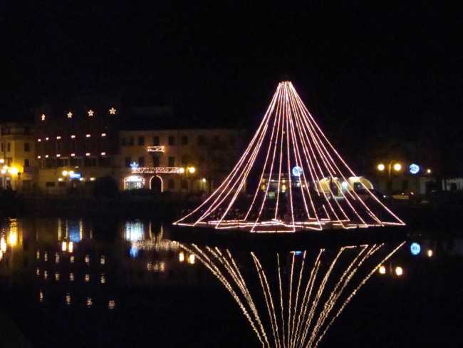 natale albero omegna