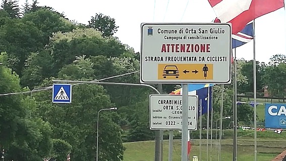orta cartello ciclisti