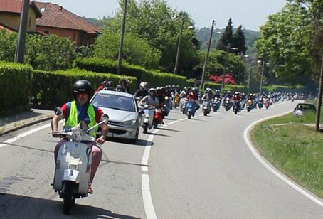 Foto vespa Raduno