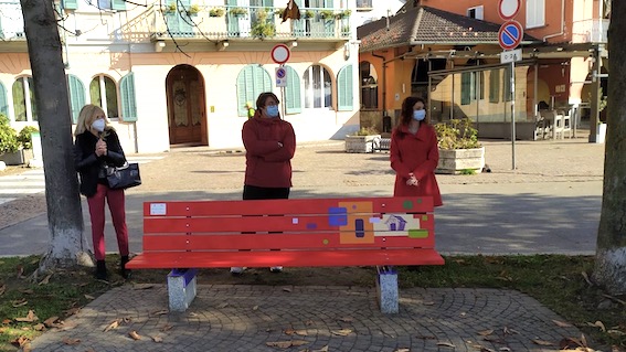 panchina rossa omegna